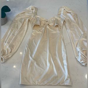 Size 4 Oh Polly cream balloon sleeve dress super cute!